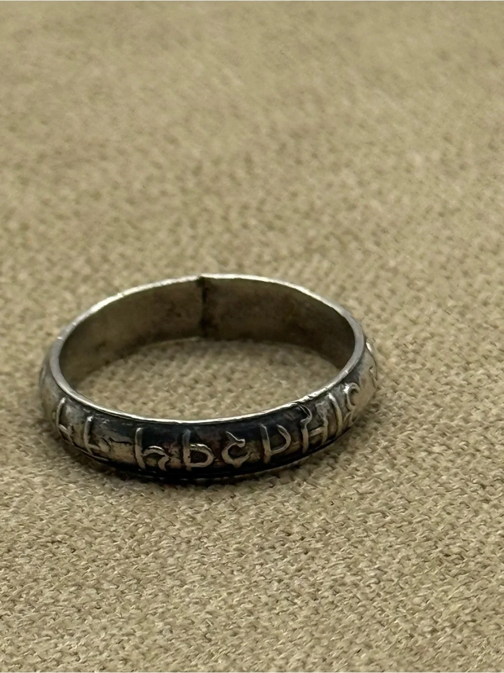 N/A classic silver